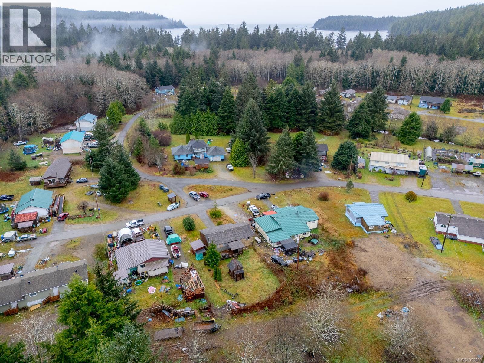 230 Clutus Rd, Bamfield