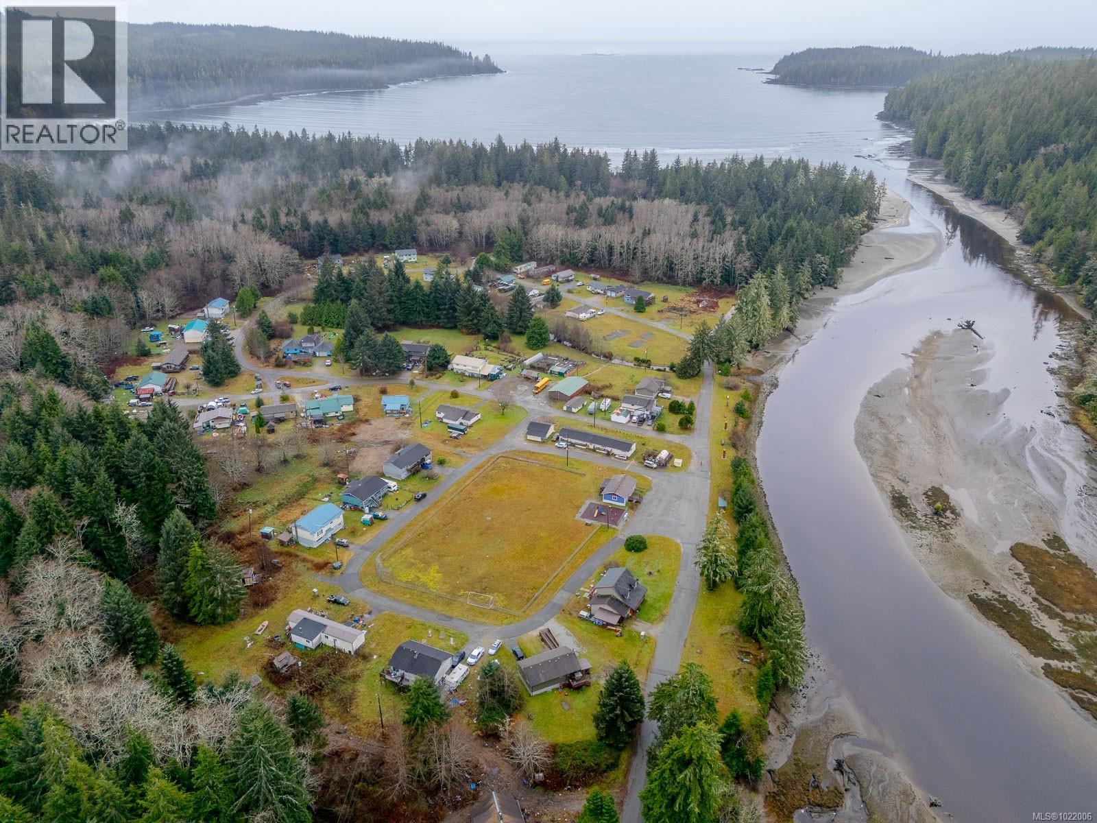 230 Clutus Rd, Bamfield