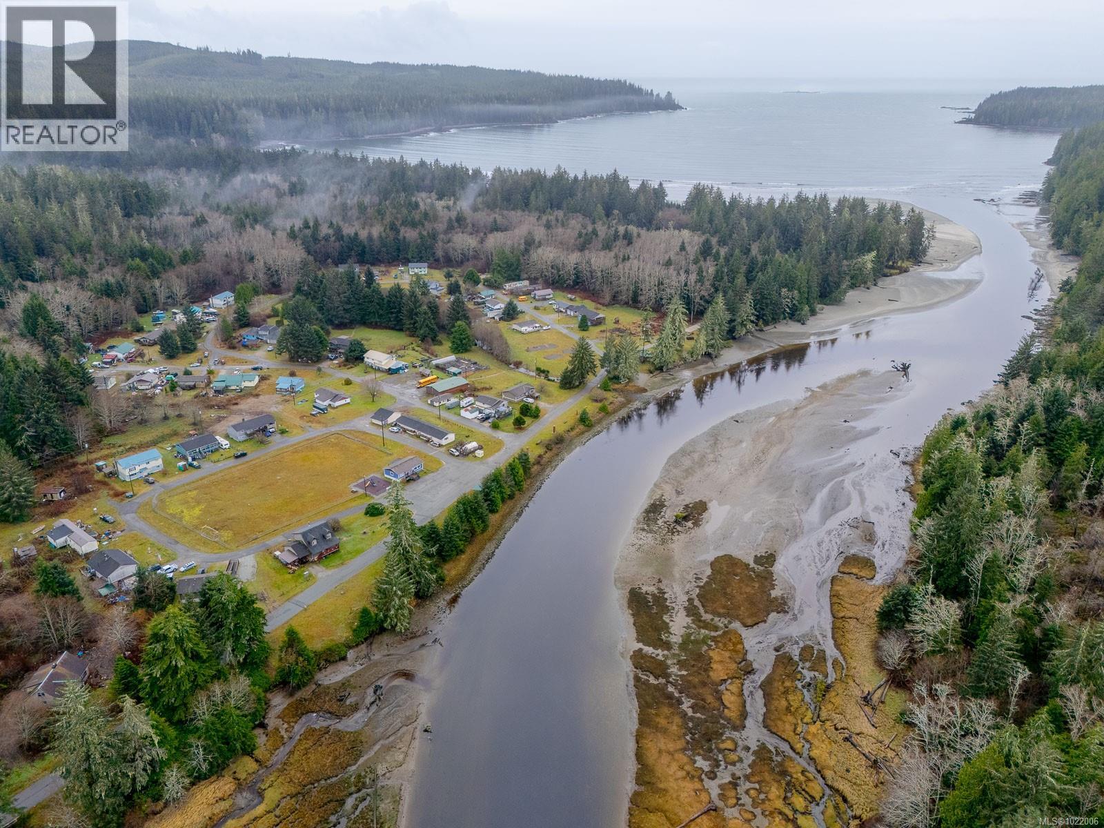 230 Clutus Rd, Bamfield