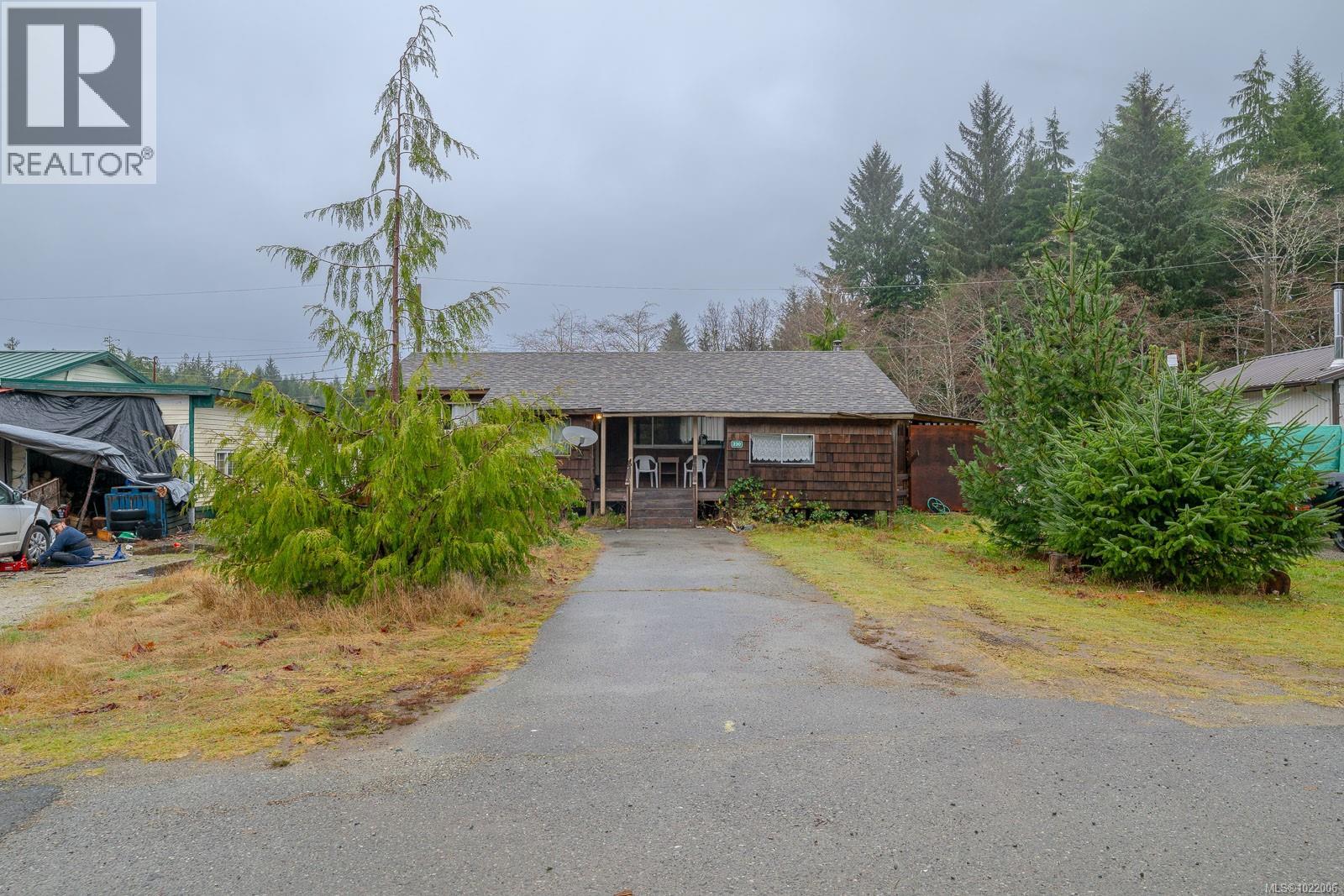 230 Clutus Rd, Bamfield