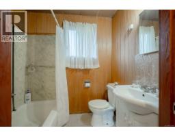 230 Clutus Rd, Bamfield, BC V0R1B0 Photo 53
