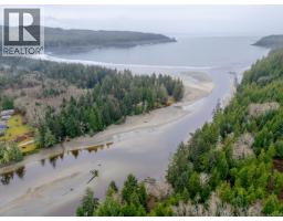 230 Clutus Rd, Bamfield, BC V0R1B0 Photo 72