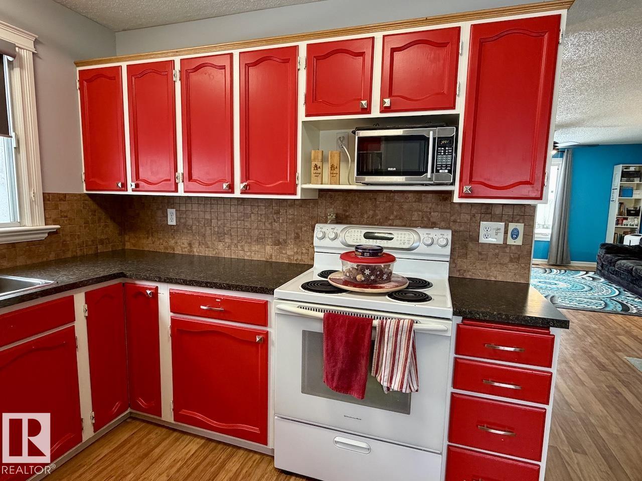 1307 36 ST NW, Edmonton