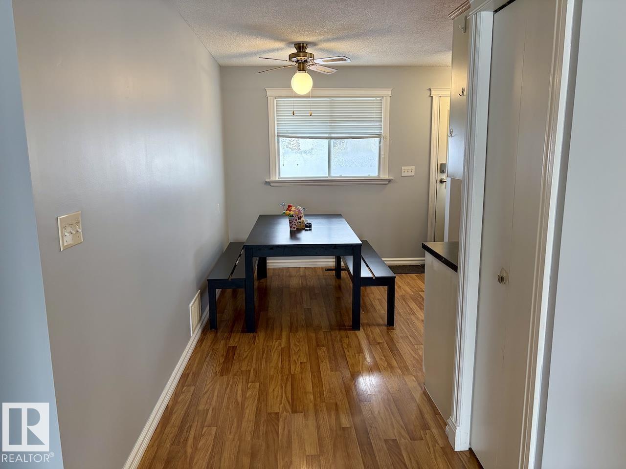 1307 36 ST NW, Edmonton