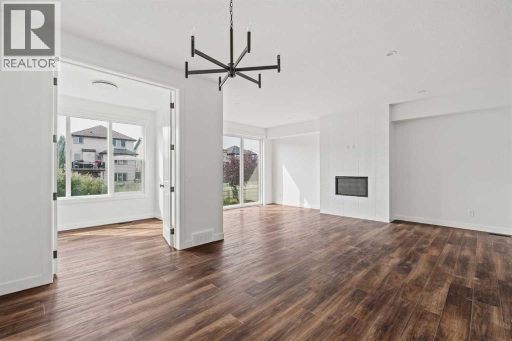 Single Family House for Sale in  Silver Spruce Grove SW Silverado Calgary 