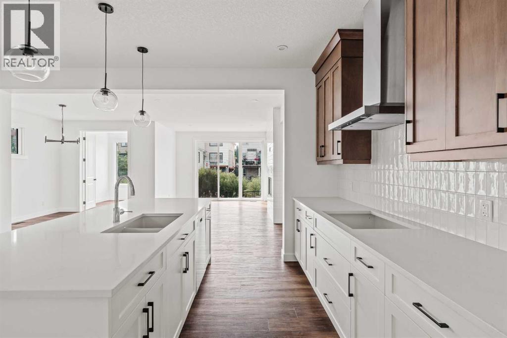 Single Family House for Sale in  Silver Spruce Grove SW Silverado Calgary 