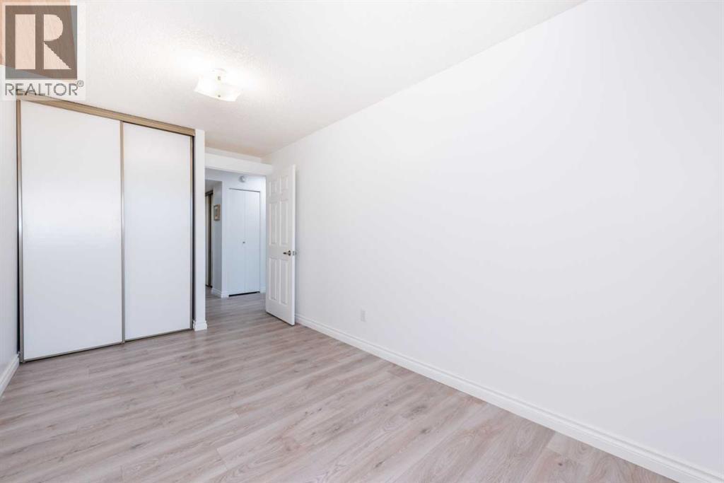 Single Family House for Sale in   Horton Road SW Haysboro Calgary 