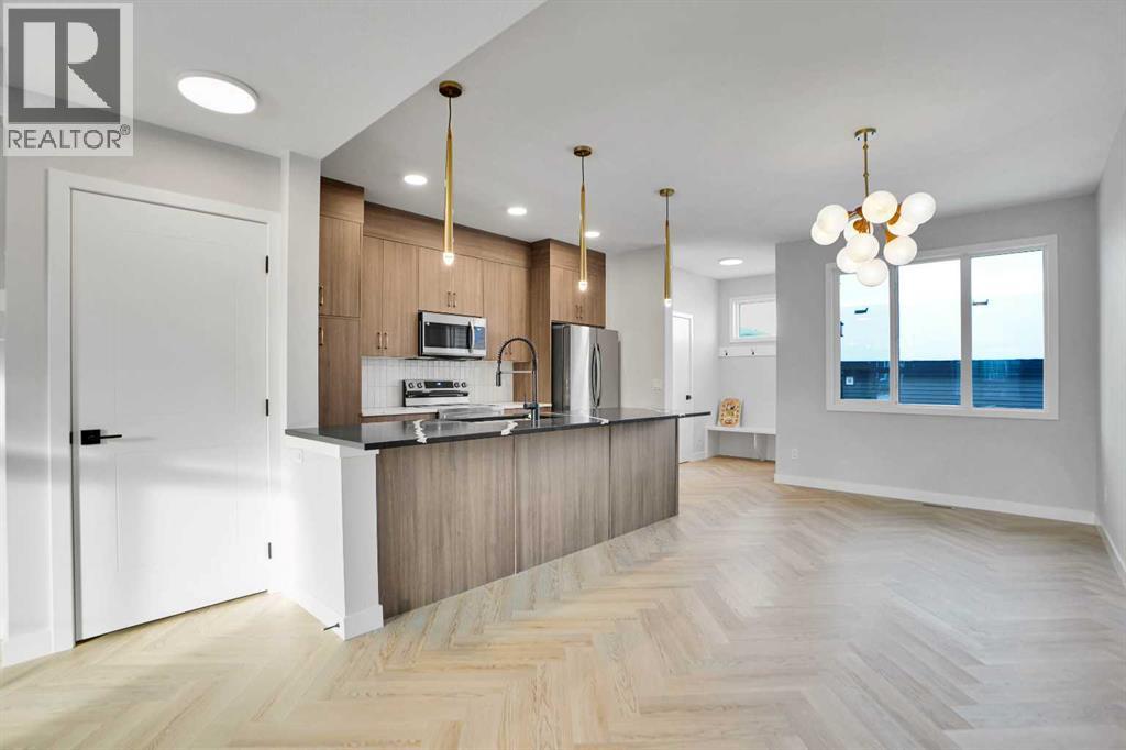 144 Cobblestone Gate SW - Photo 5 of 29, Airdrie, Alberta