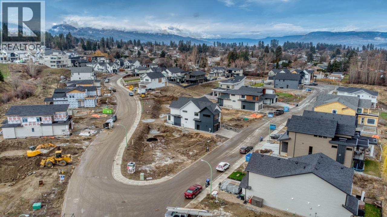  937 Bull Crescent, Kelowna