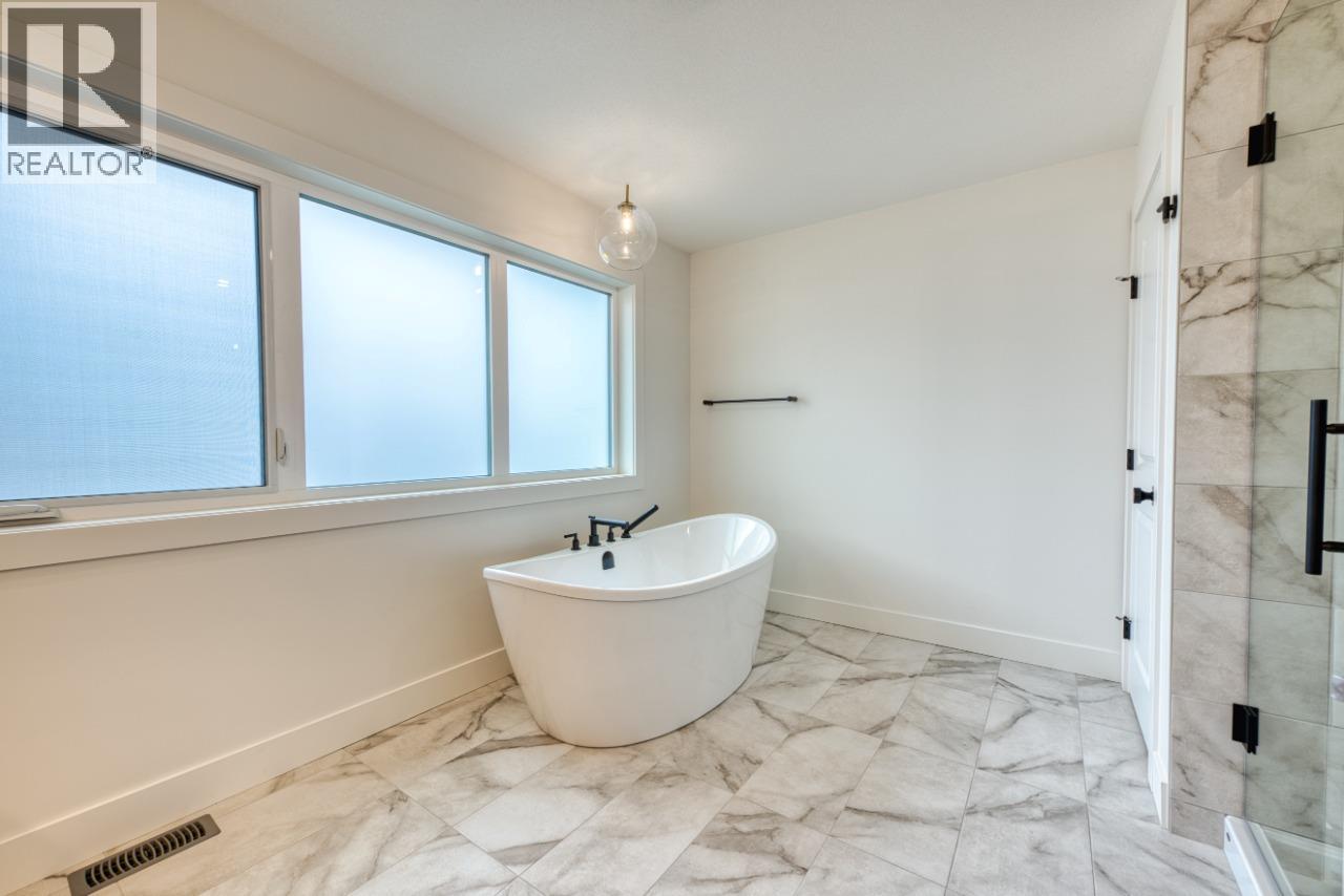  937 Bull Crescent, Kelowna