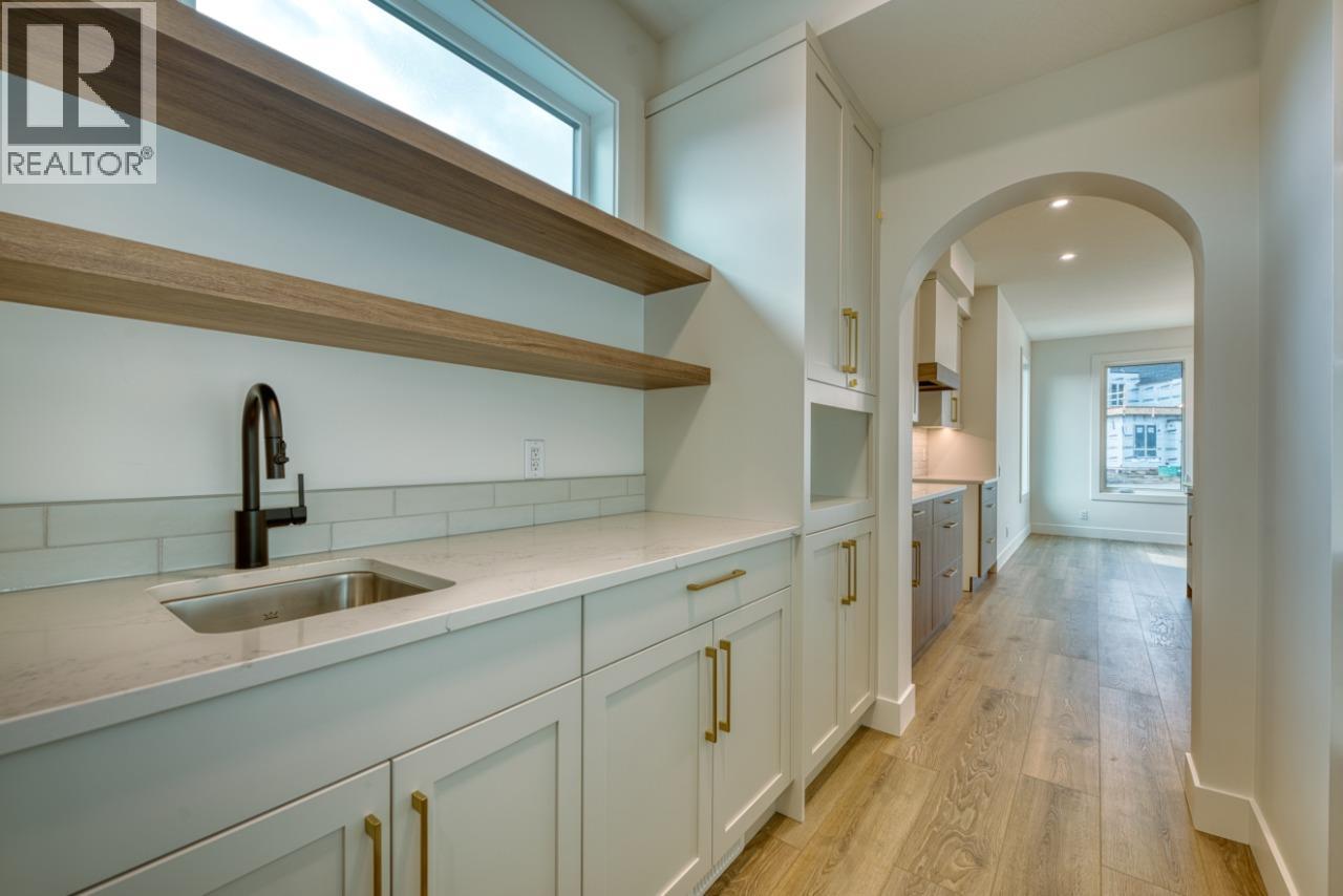  937 Bull Crescent, Kelowna