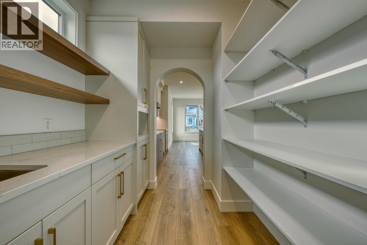  937 Bull Crescent, Kelowna