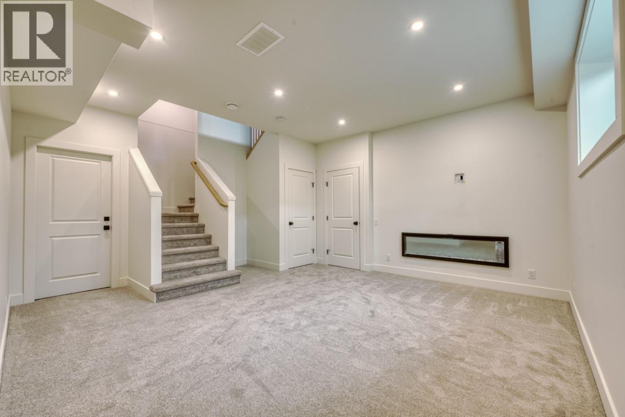  937 Bull Crescent, Kelowna