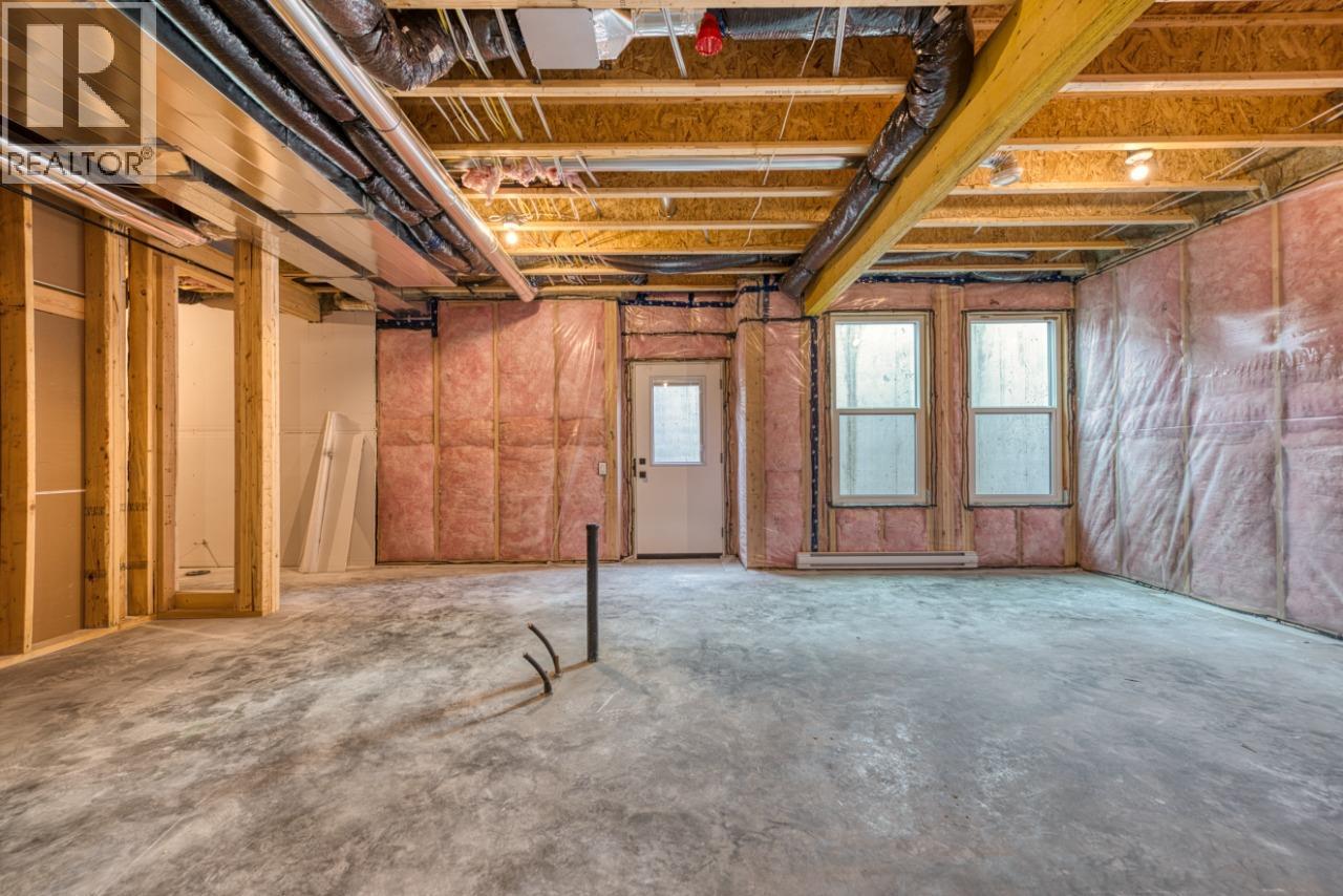  937 Bull Crescent, Kelowna