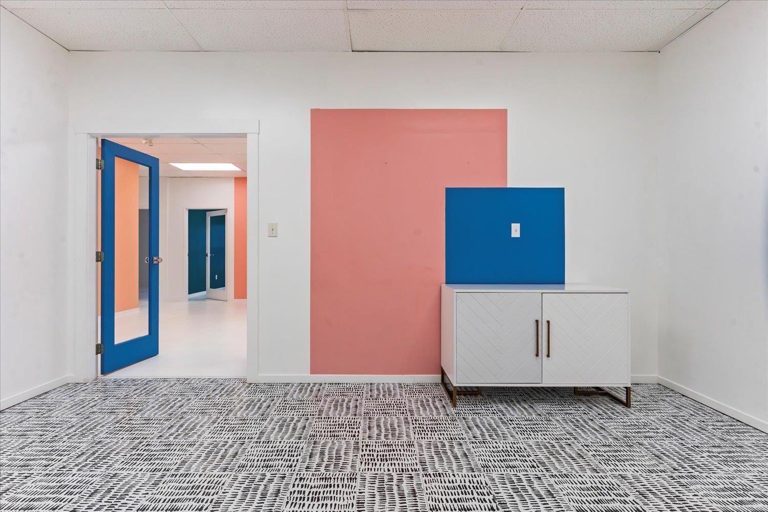 Office in Chilliwack - Image 15