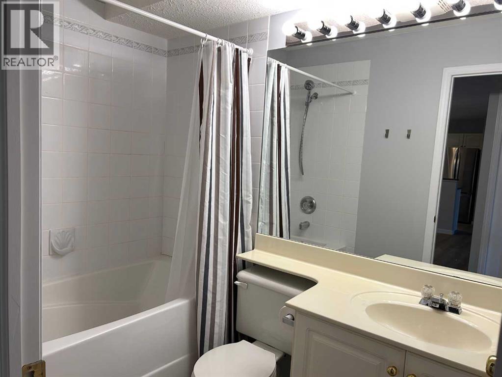 Single Family House for Sale in   Chaparral Ridge Drive SE Chaparral Calgary 