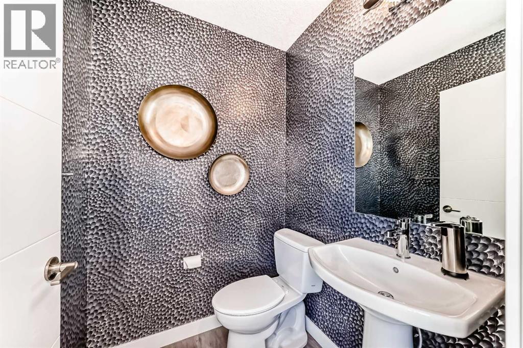 Single Family House 4 Level for Sale in  Lavender Road SE Rangeview Calgary 