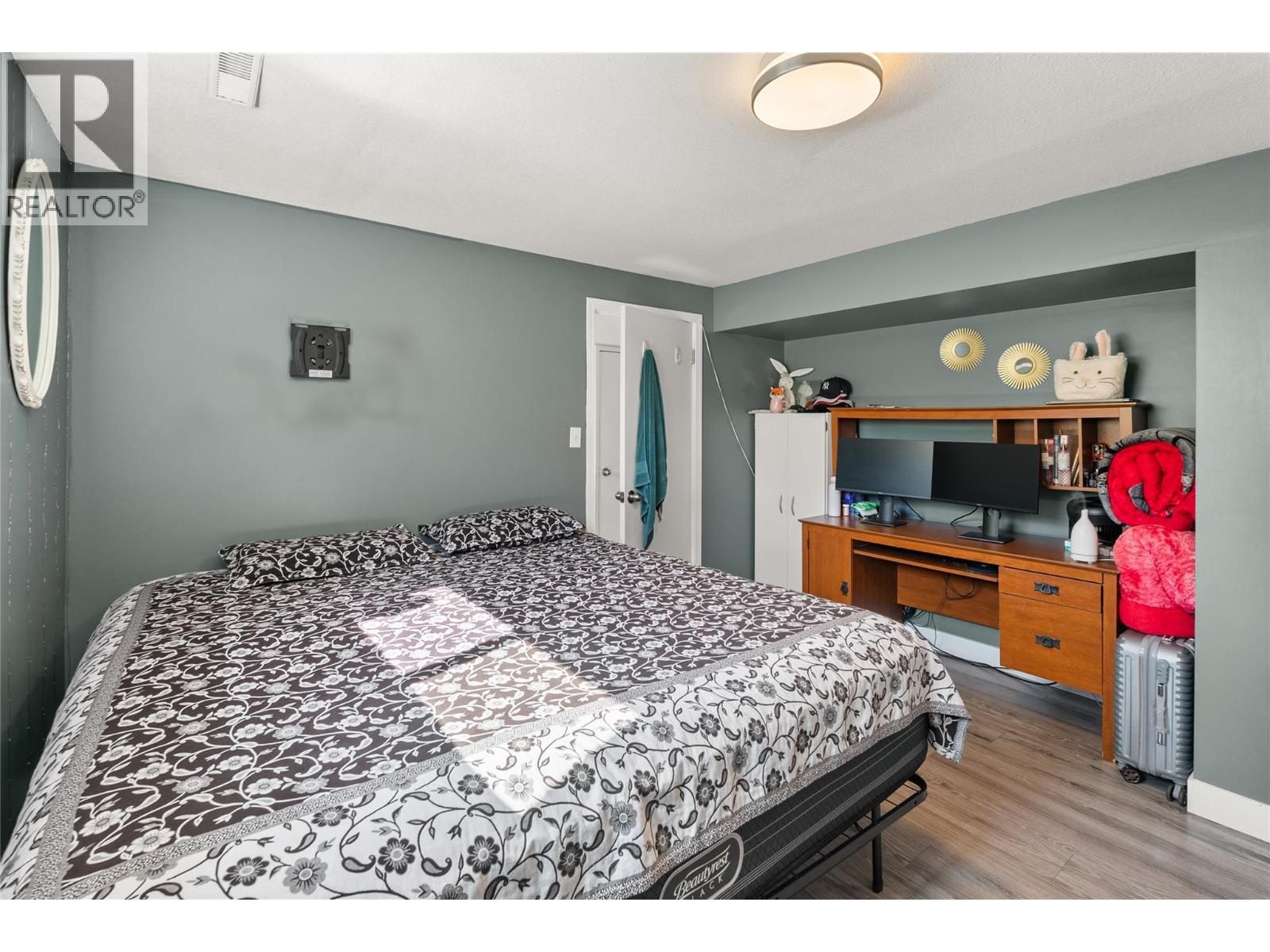  260 Gibbs Road, Kelowna