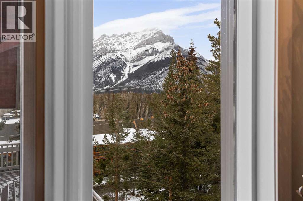 12 Antelope Lane - Photo 5 of 50, Banff, Alberta