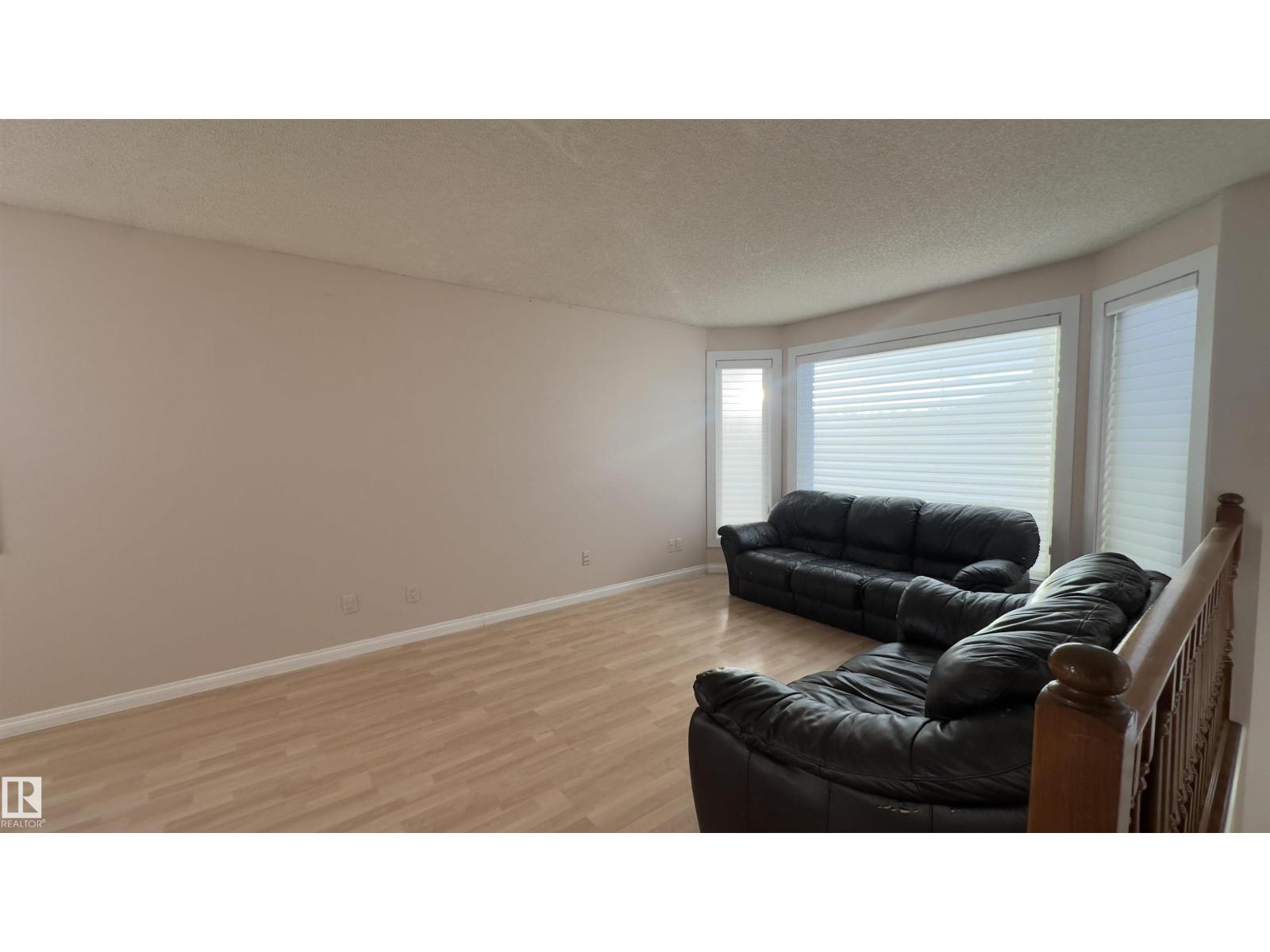 Single Family House Bi-level for Sale in   ST NW Edmonton 