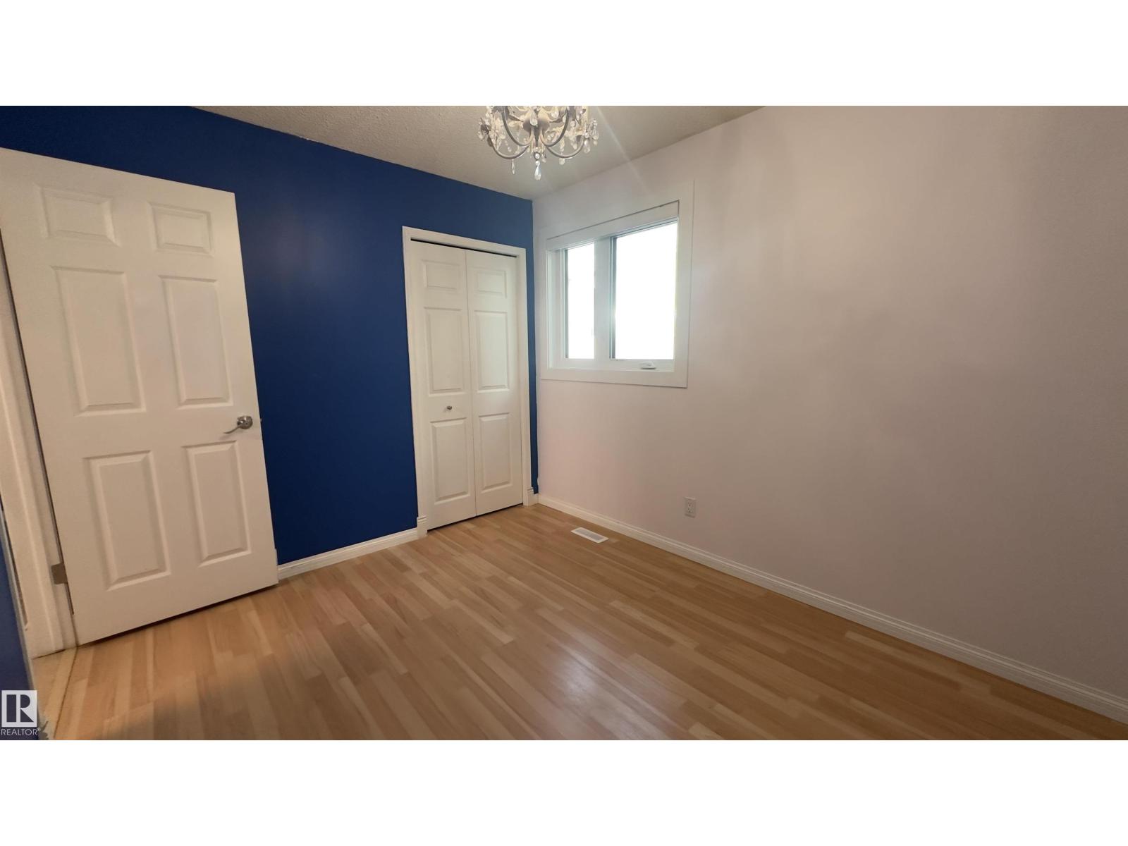 Single Family House Bi-level for Sale in   ST NW Edmonton 