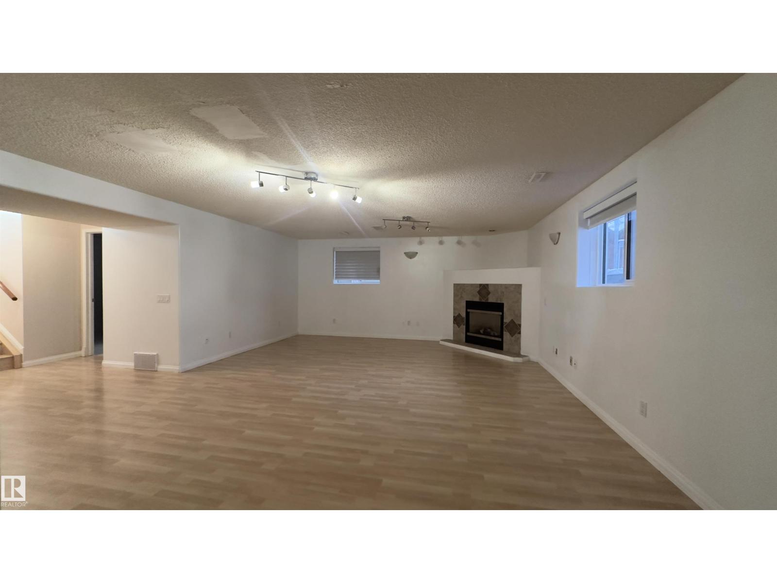 Single Family House Bi-level for Sale in   ST NW Edmonton 