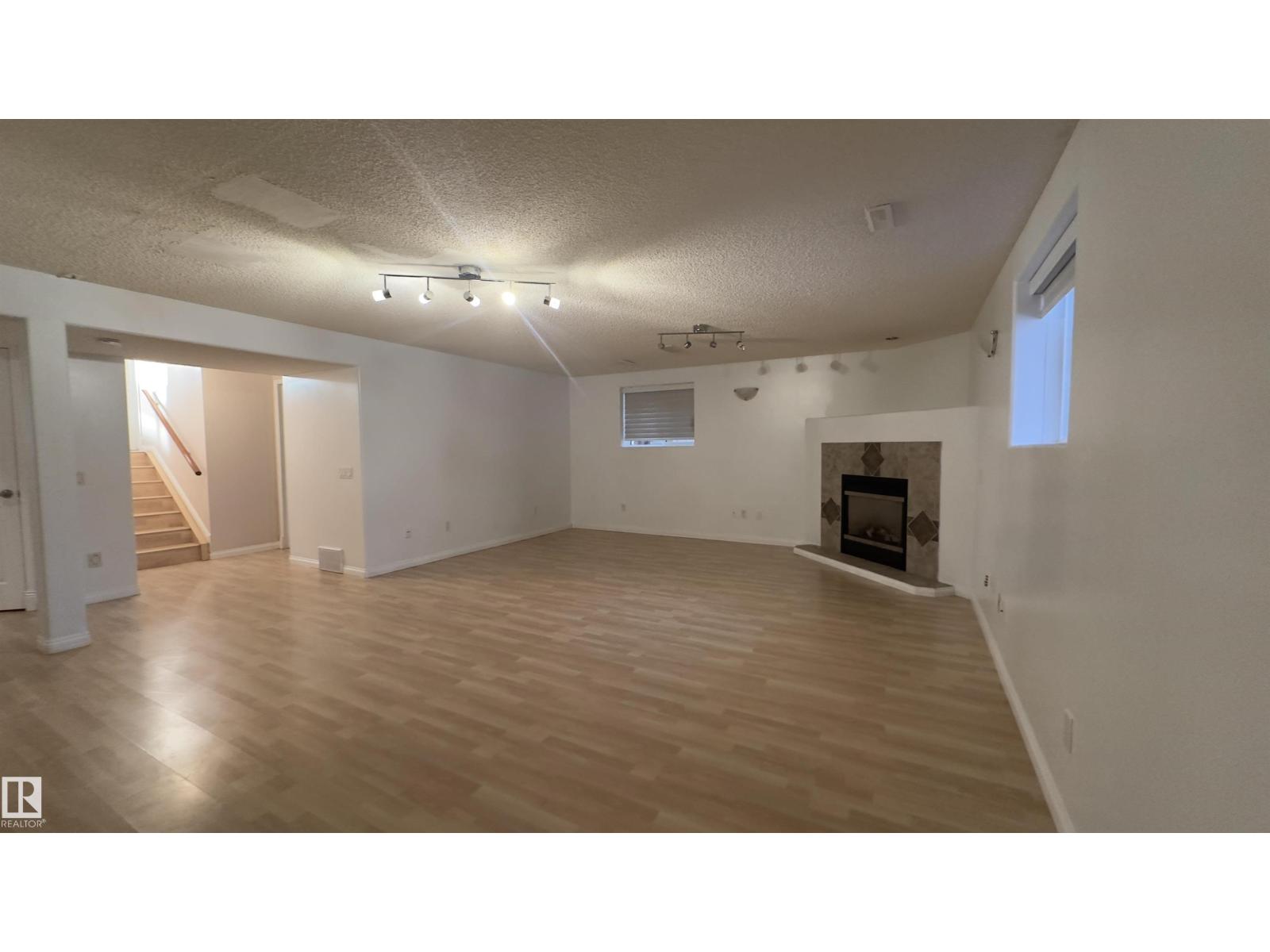 Single Family House Bi-level for Sale in   ST NW Edmonton 