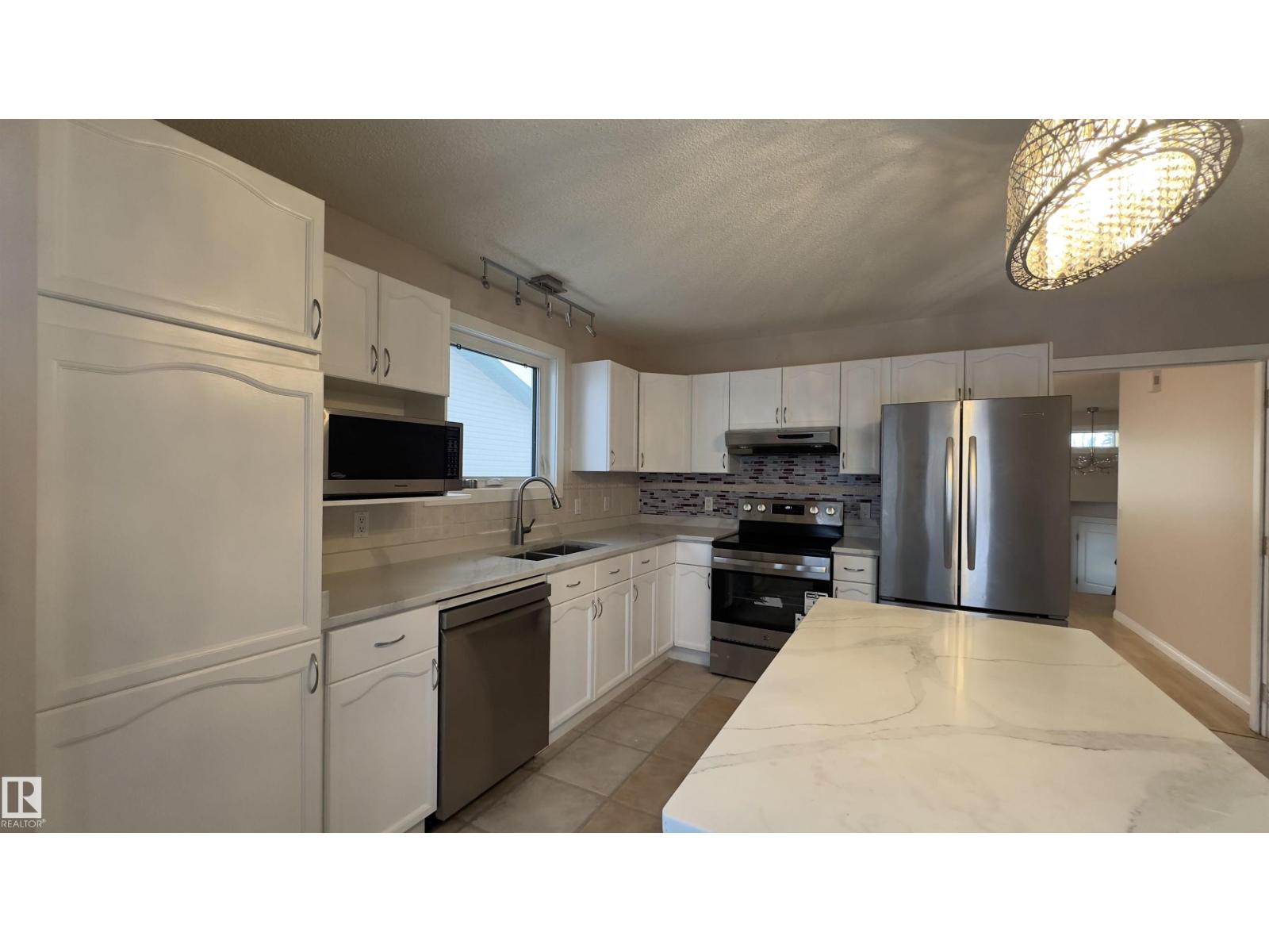 Single Family House Bi-level for Sale in   ST NW Edmonton 