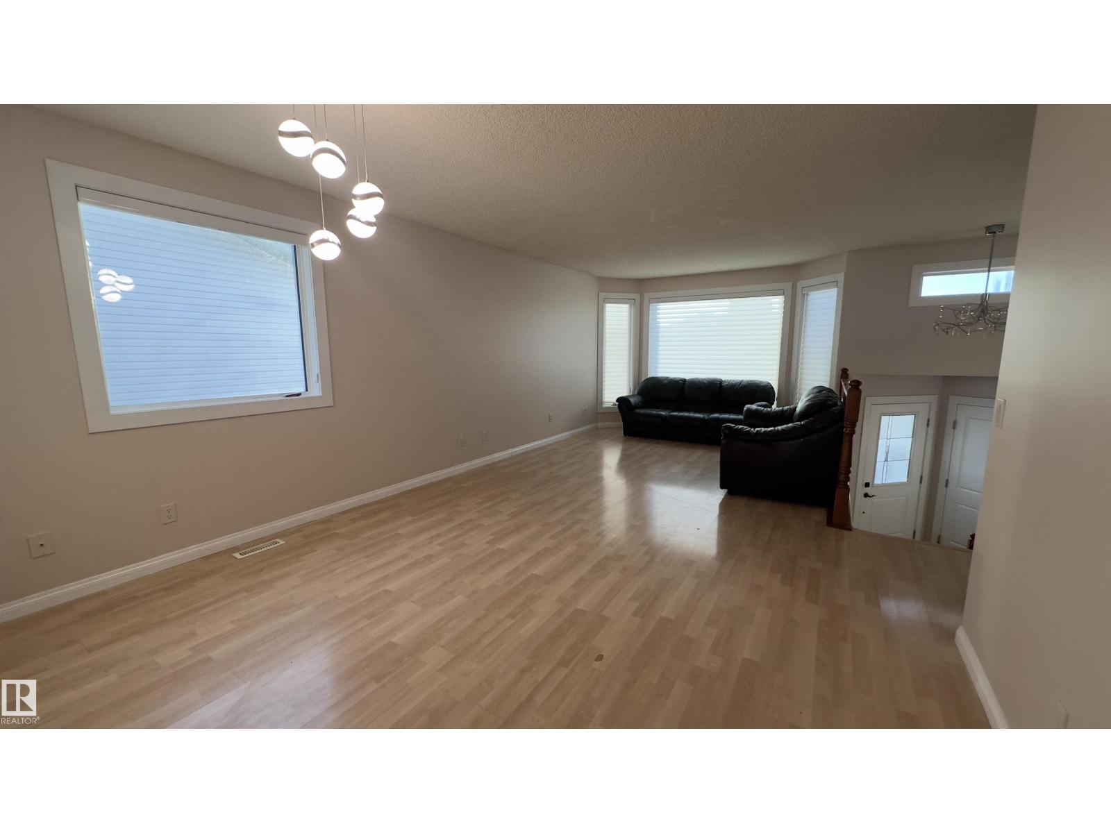 Single Family House Bi-level for Sale in   ST NW Edmonton 