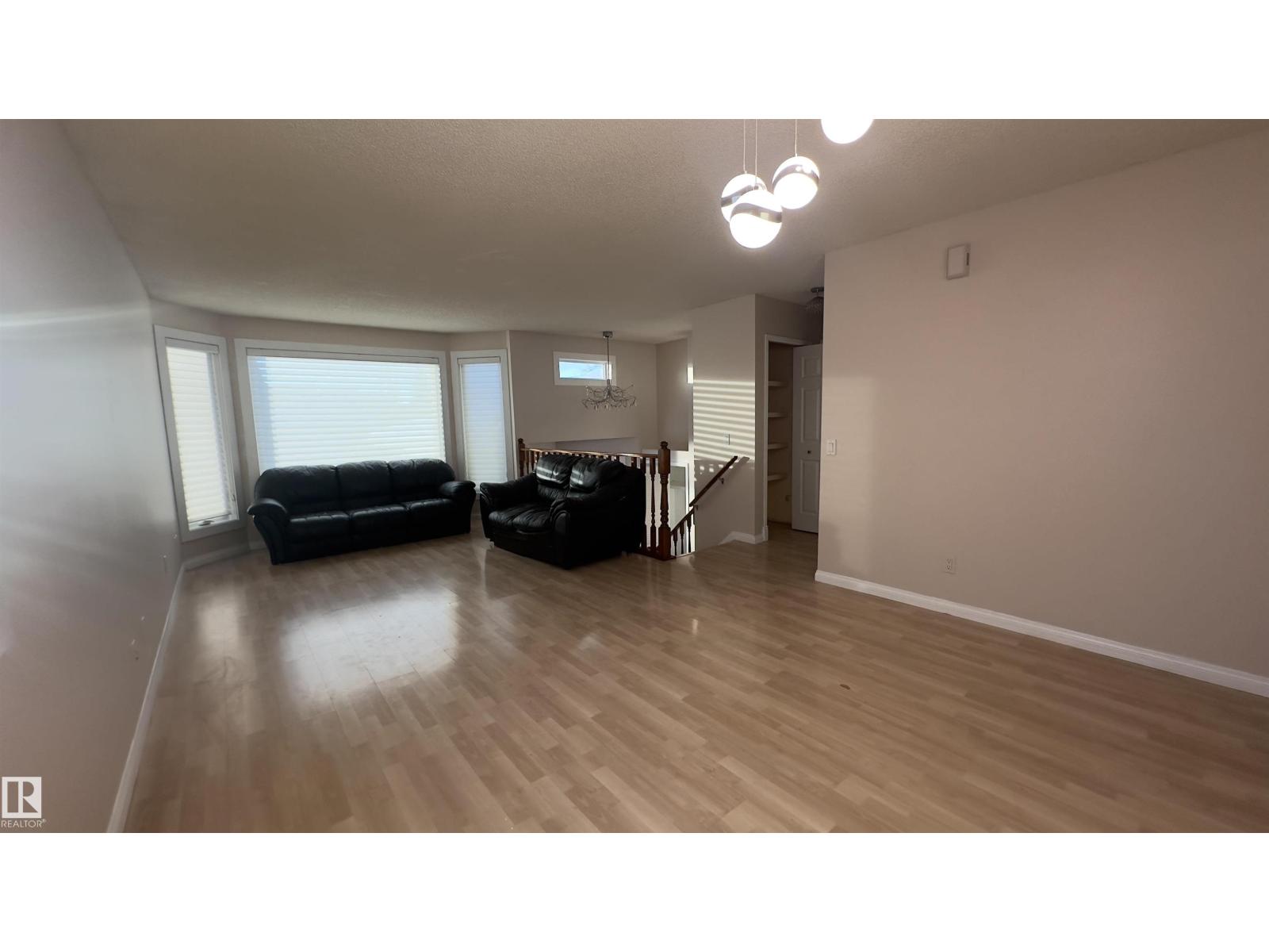 Single Family House Bi-level for Sale in   ST NW Edmonton 