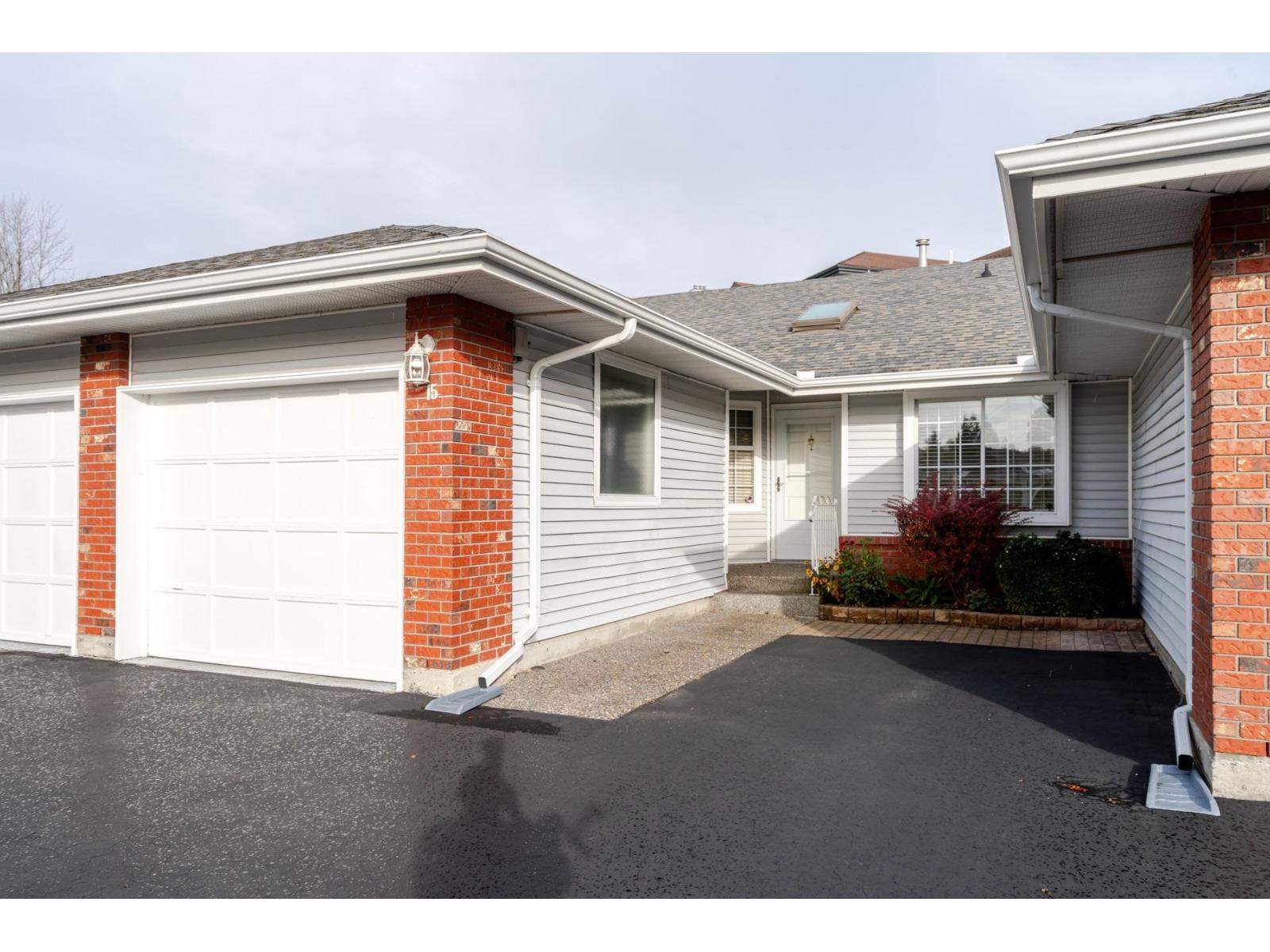 15 5365 205 STREET, Langley