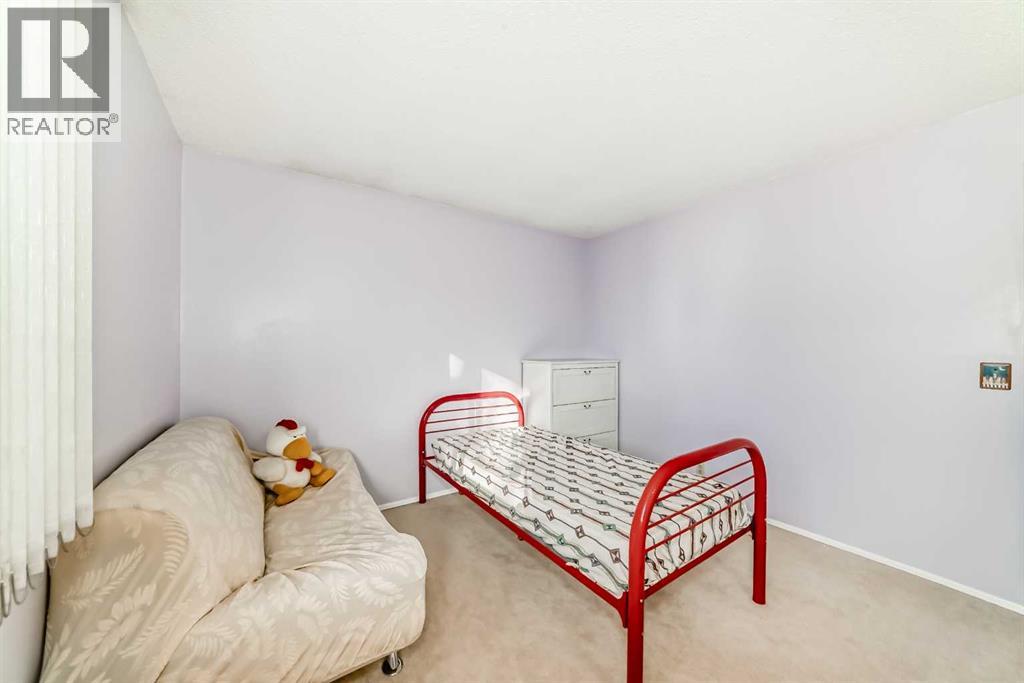 Single Family House for Sale in   Bermuda Drive NW Beddington Heights Calgary 