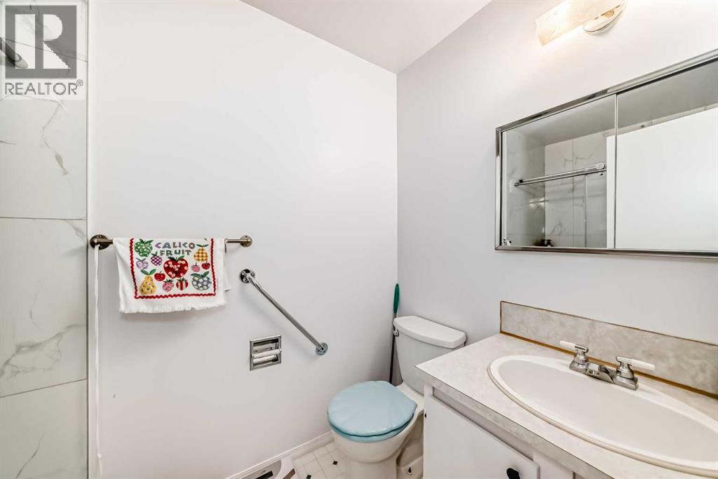 Single Family House for Sale in   Bermuda Drive NW Beddington Heights Calgary 