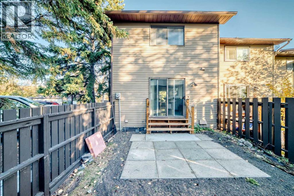 49, 380 Bermuda Drive NW, Calgary, Alberta