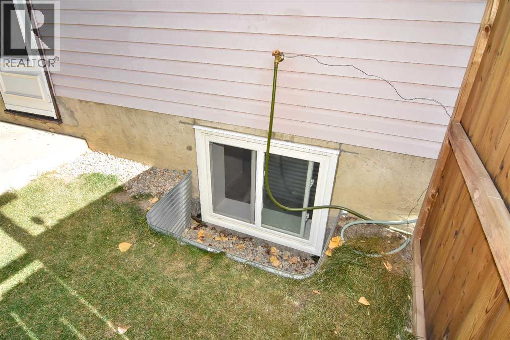 Single Family House Bungalow for Sale in  Woodvale Road SW Woodlands Calgary 