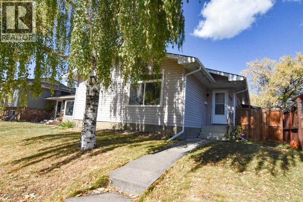 Single Family House Bungalow for Sale in  Woodvale Road SW Woodlands Calgary 