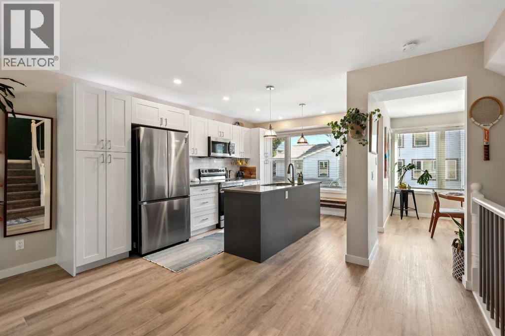 Single Family House for Sale in  Coachway Lane SW Coach Hill Calgary 