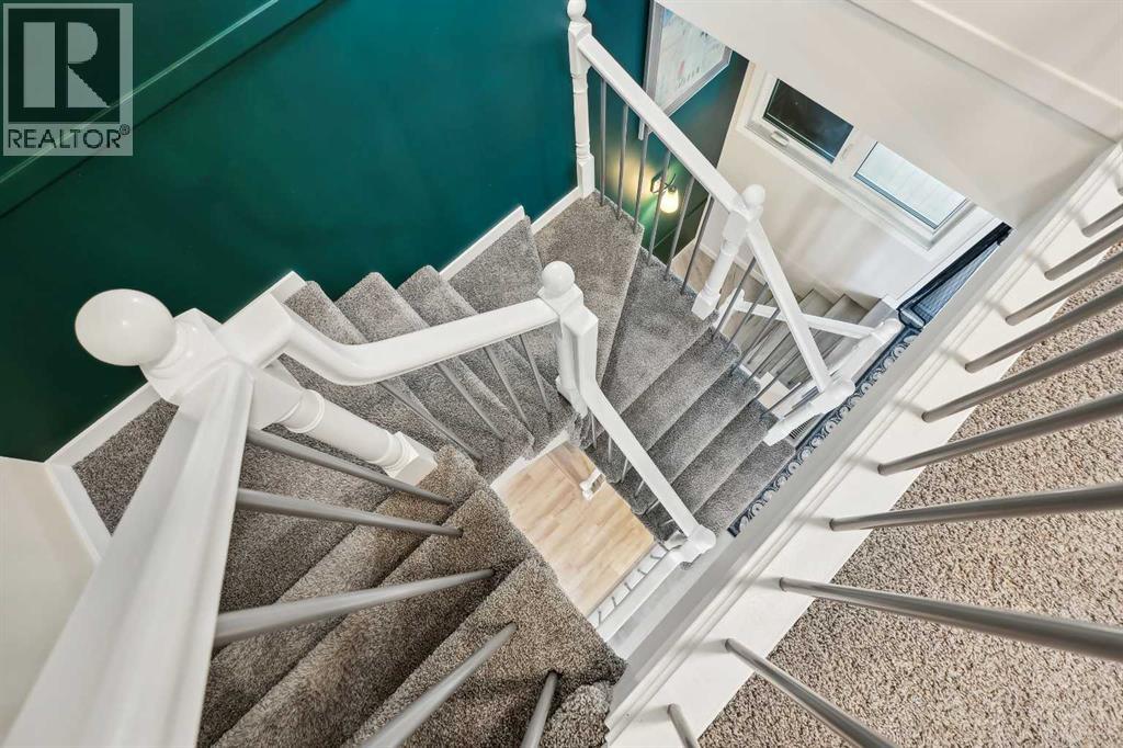 Single Family House for Sale in  Coachway Lane SW Coach Hill Calgary 