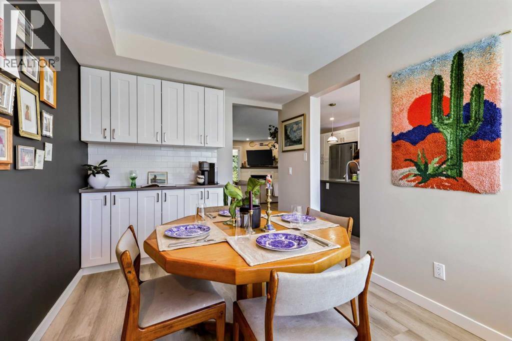 Single Family House for Sale in  Coachway Lane SW Coach Hill Calgary 