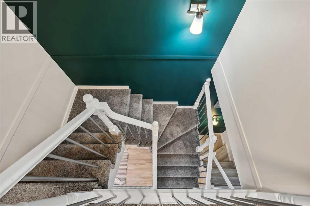 Single Family House for Sale in  Coachway Lane SW Coach Hill Calgary 