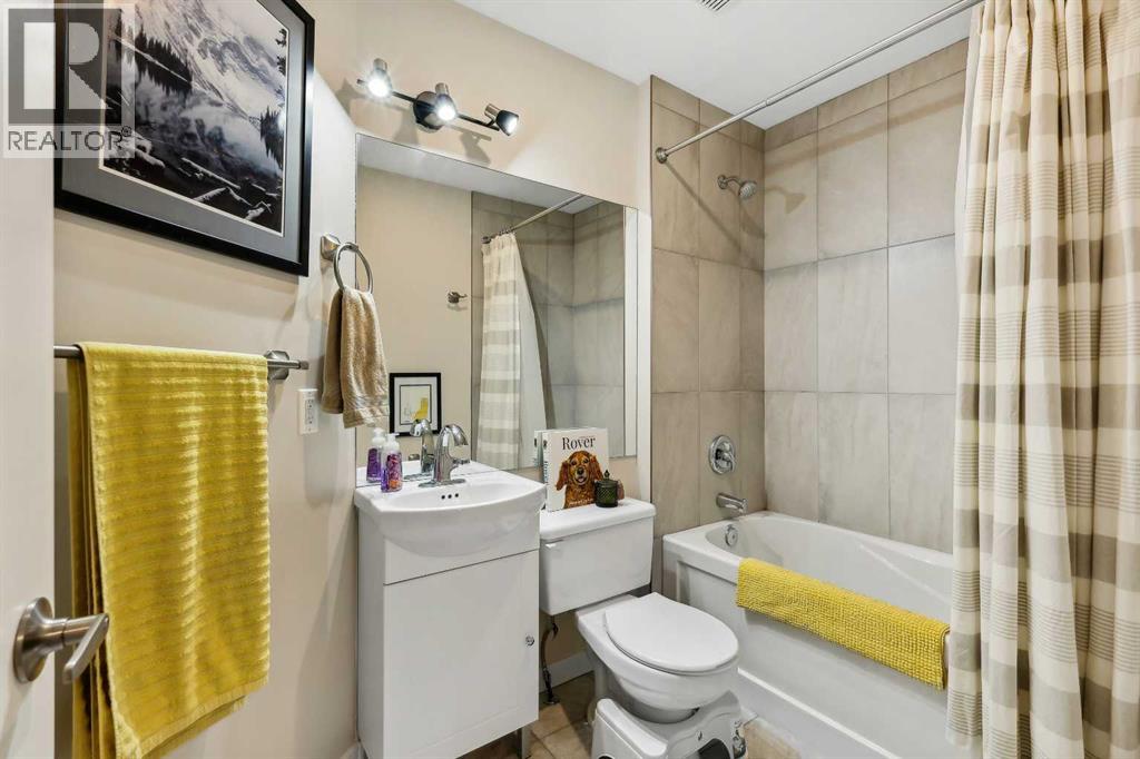 Single Family House for Sale in  Coachway Lane SW Coach Hill Calgary 