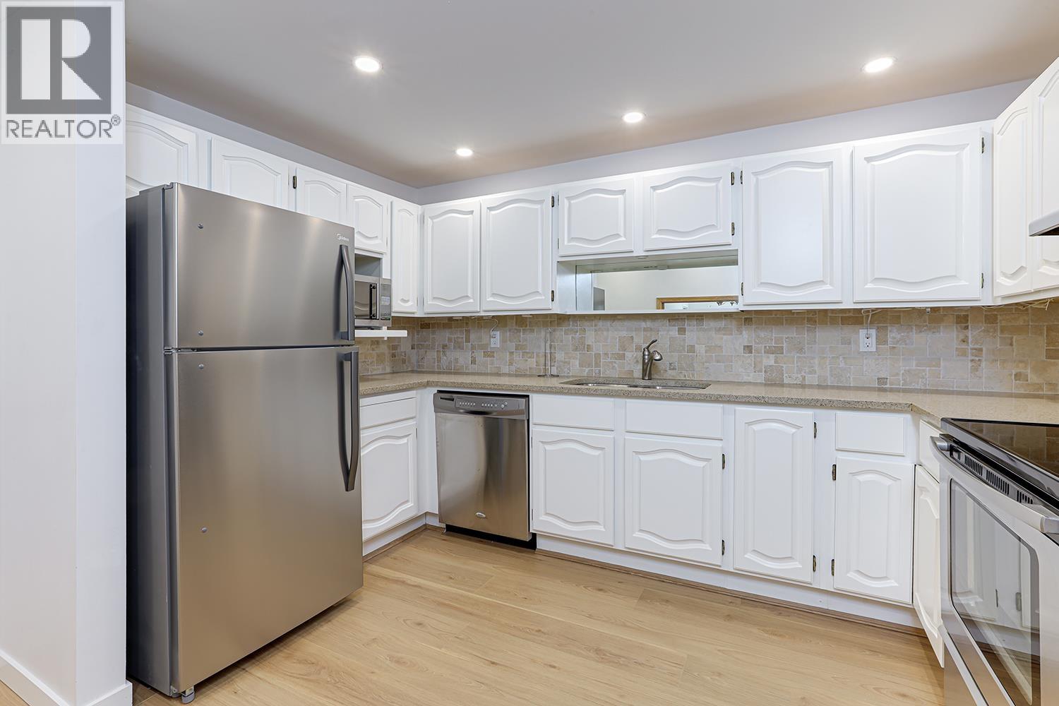 #201-1150 54A Street, Delta