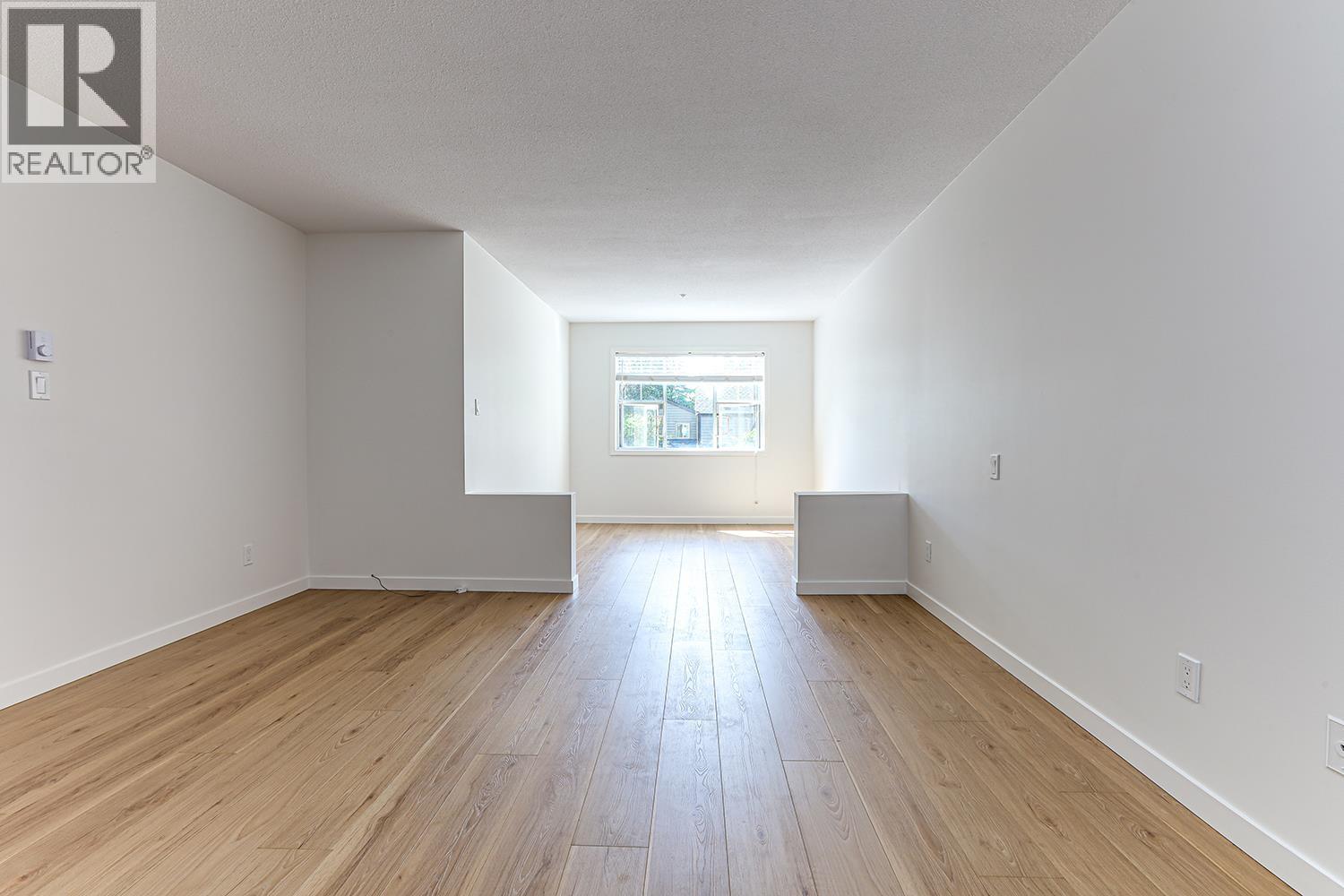 #201-1150 54A Street, Delta