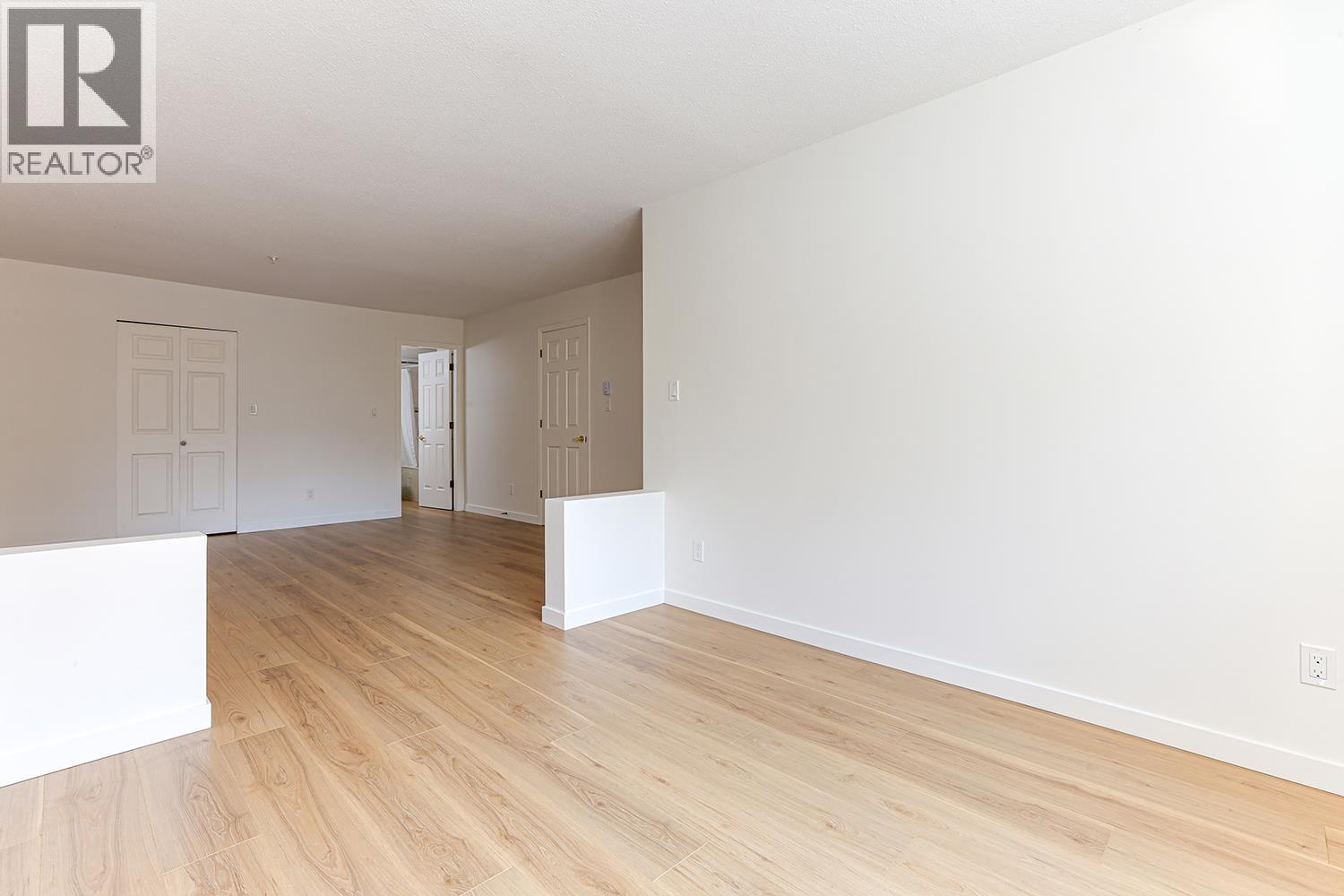 #201-1150 54A Street, Delta