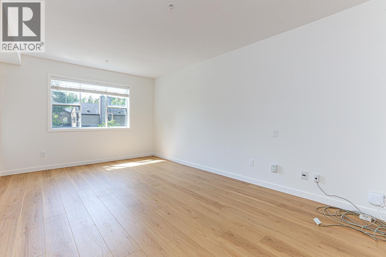 #201-1150 54A Street, Delta