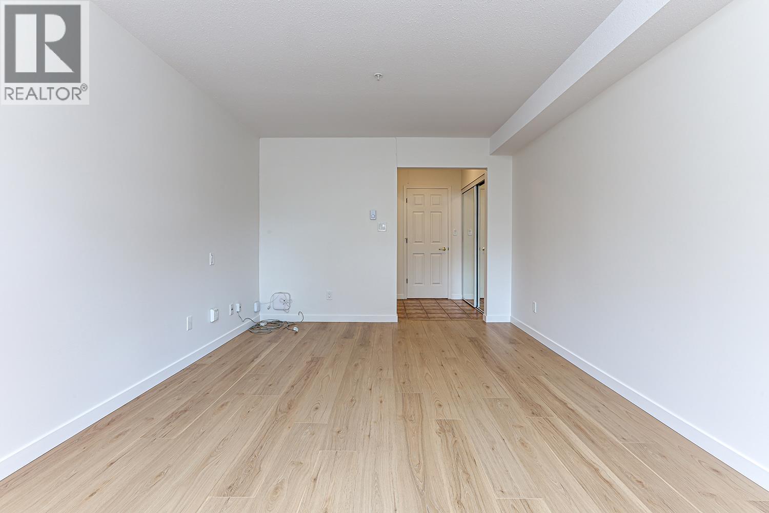 #201-1150 54A Street, Delta