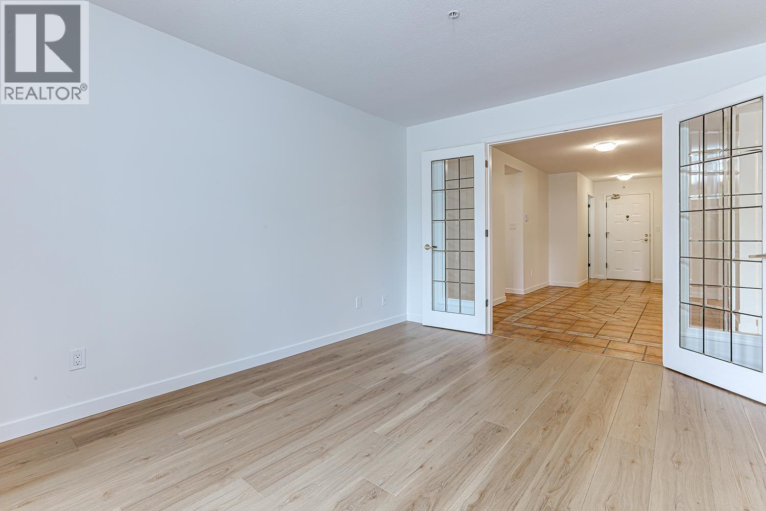 #201-1150 54A Street, Delta