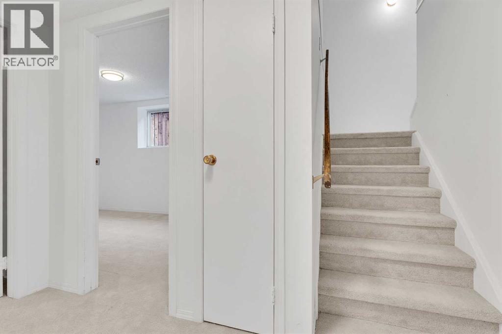 2948 Doverville Crescent SE, Calgary, Alberta