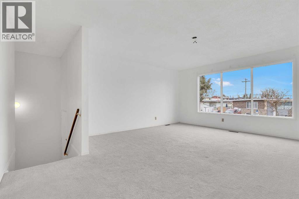 Single Family House Bi-level for Sale in  Doverville Crescent SE Dover Calgary 