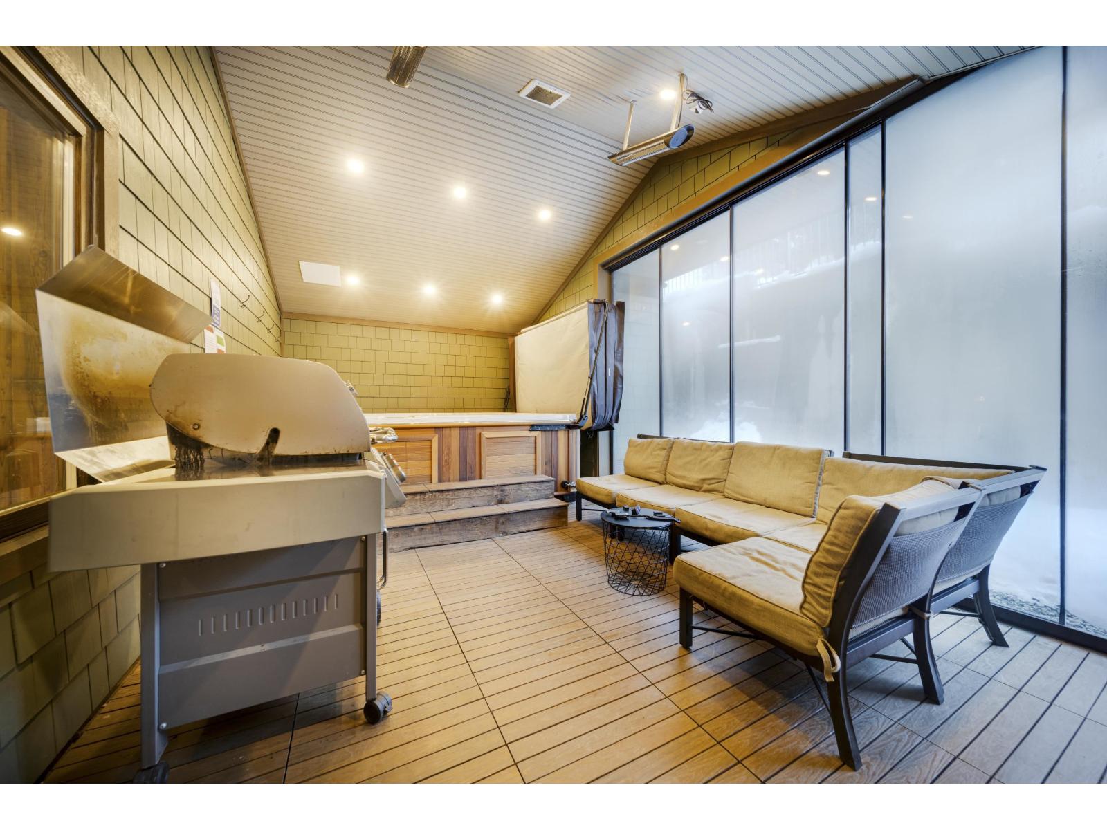 #1 20942 SNOWFLAKE CRESCENT, Mission